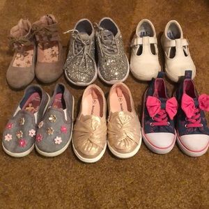 Lot of Toddler 7 shoes perfect for fall